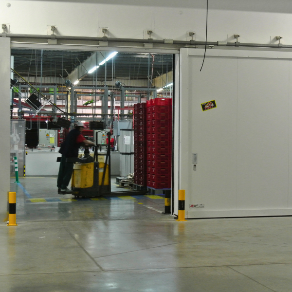 PUERTAS CORTAFUEGOS: guía completa para elegir la mejor protección pasiva en instalaciones industria