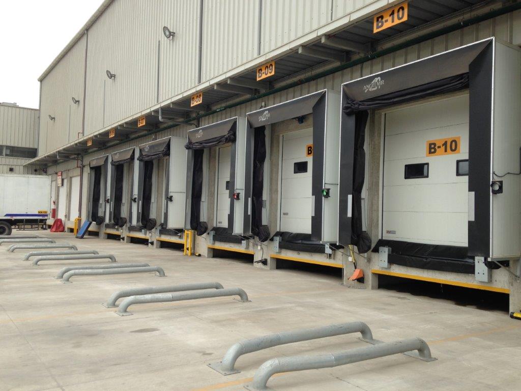 sistema isoperfect instalado en muelle de carga refrigerado por Mormeneo